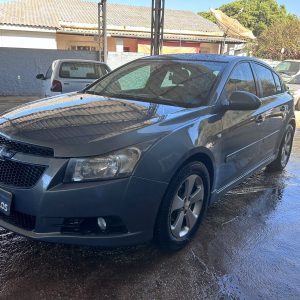 CRUZE HATCH 1.8 LT